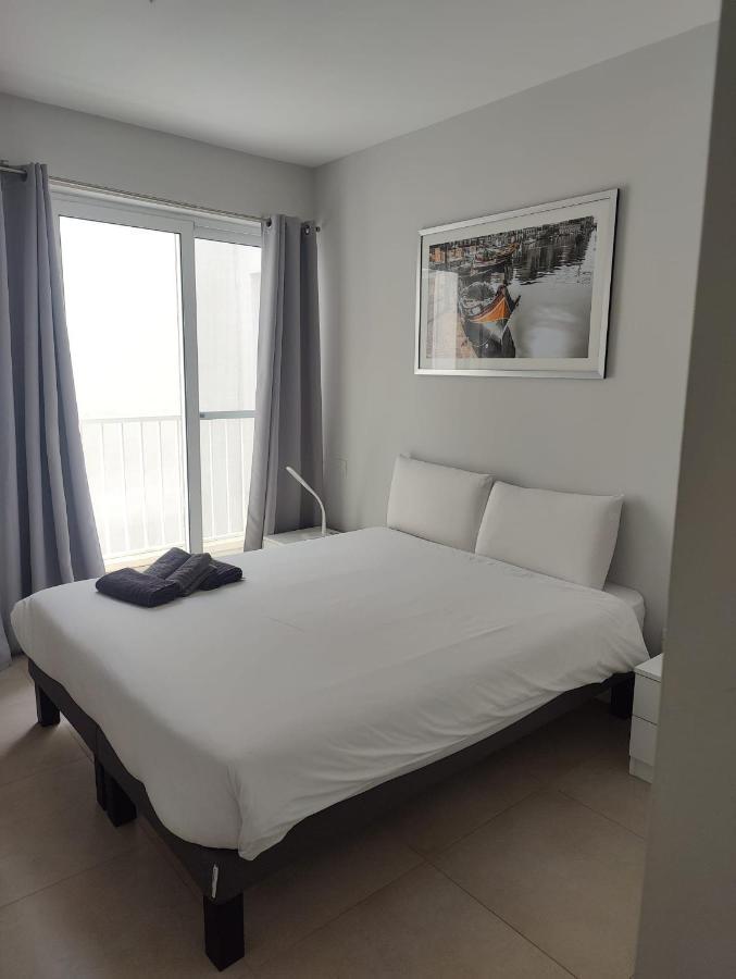 Gzira, 2 Bedroom Apartment Esterno foto